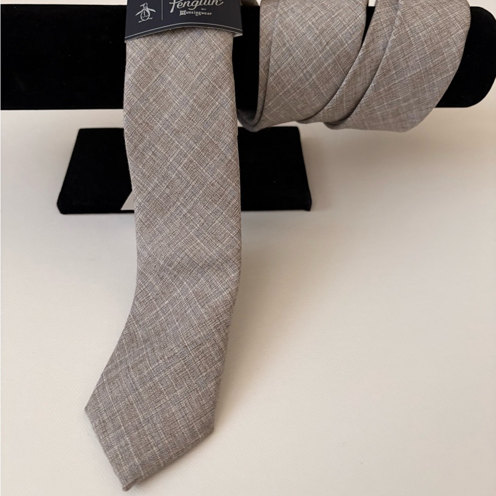 Original Penguin Men's Tie in Subtle Taupe - Picture 6 of 7